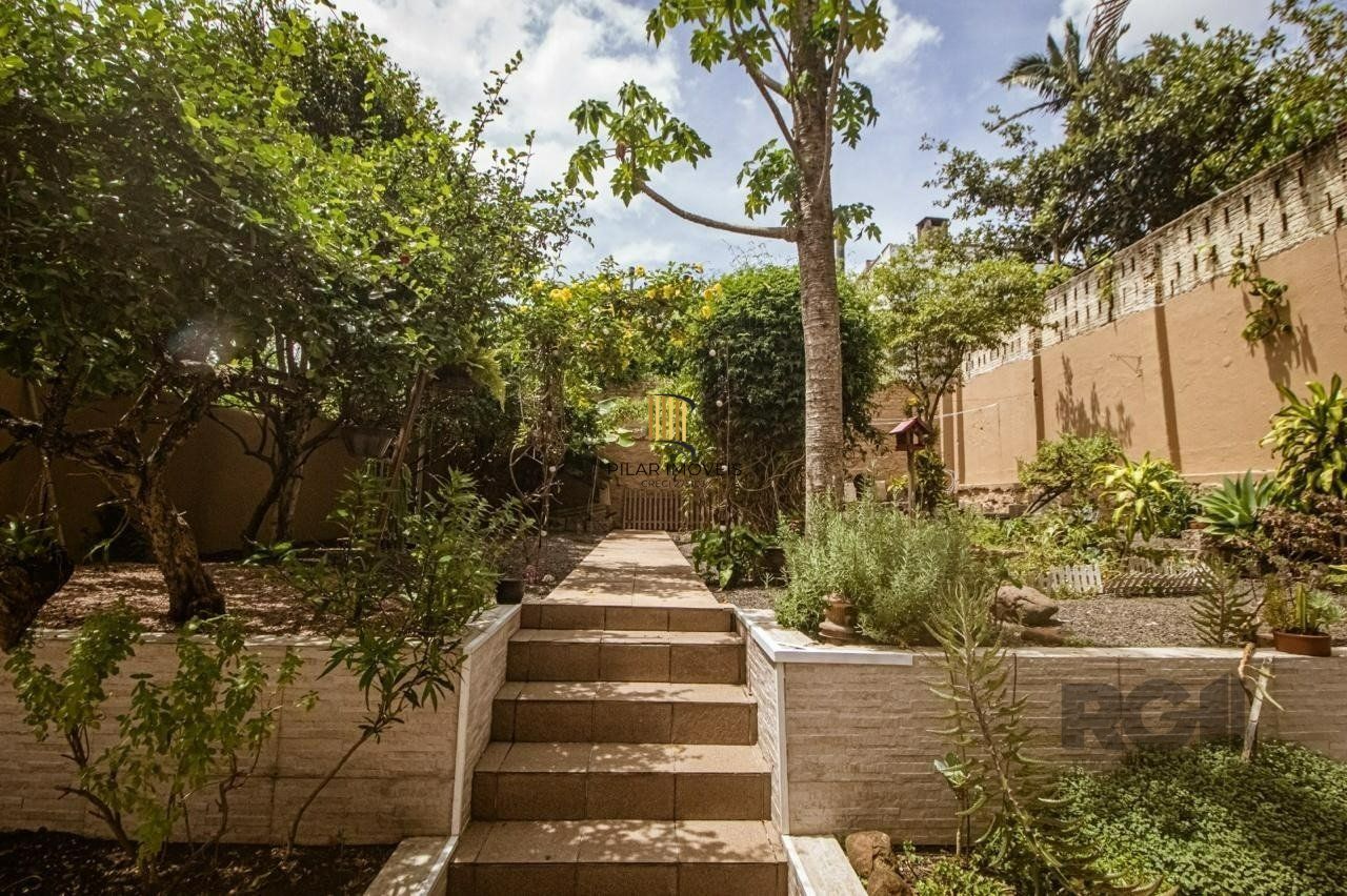 Casa 3 dormitórios no bairro Santo Antônio