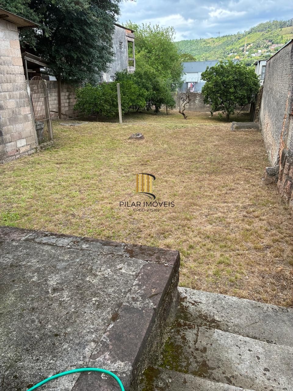 Casa 4 dormitórios no bairro Nonoai