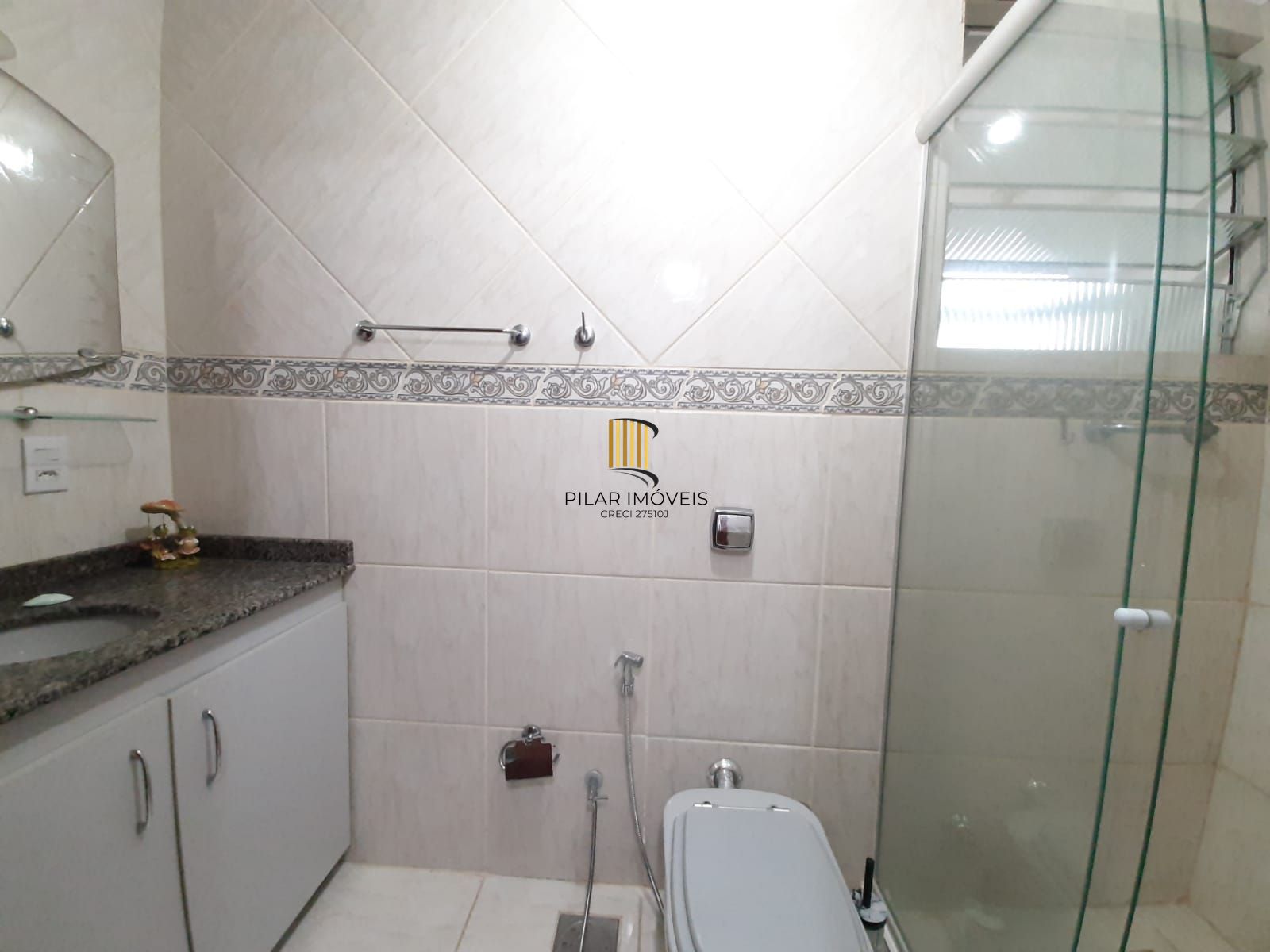 Apartamento de 2 Dormitórios para Vender no Centro Histórico