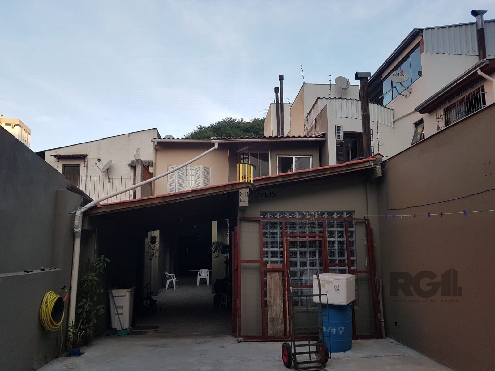 CASA 4 DORMITORIOS SANTANA