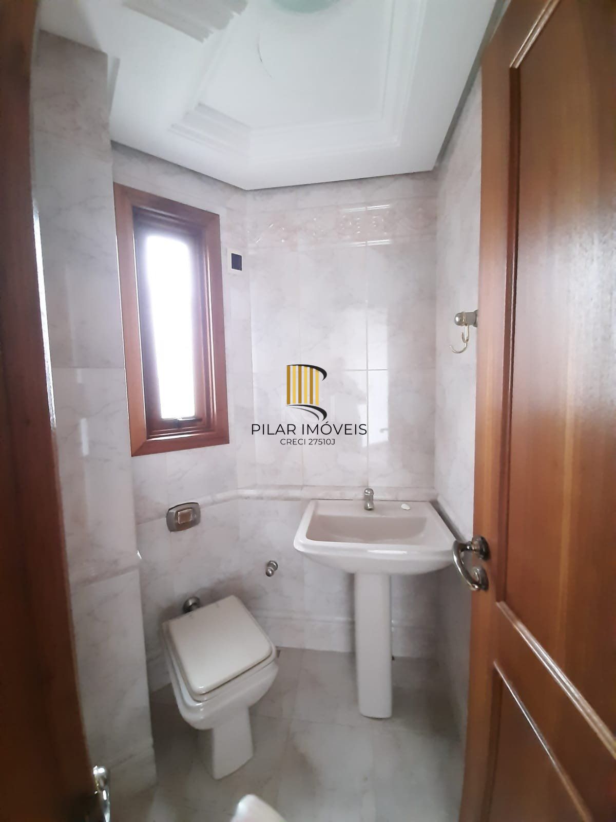 Apartamento para Venda - 181.63m², 3 dormitórios, sendo 1 suites, 2 vagas - Menino Deus