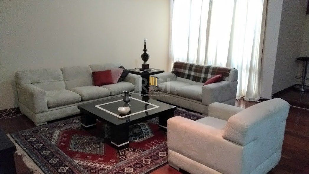 Casa para Venda - 564.87m², 4 dormitórios, sendo 2 suites, 2 vagas - Vila Assunção