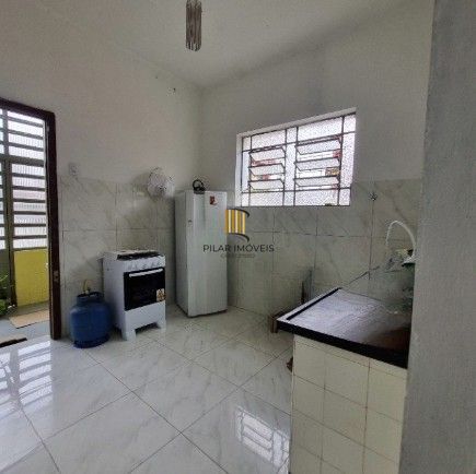Casa 4 dormitórios no bairro Partenon
