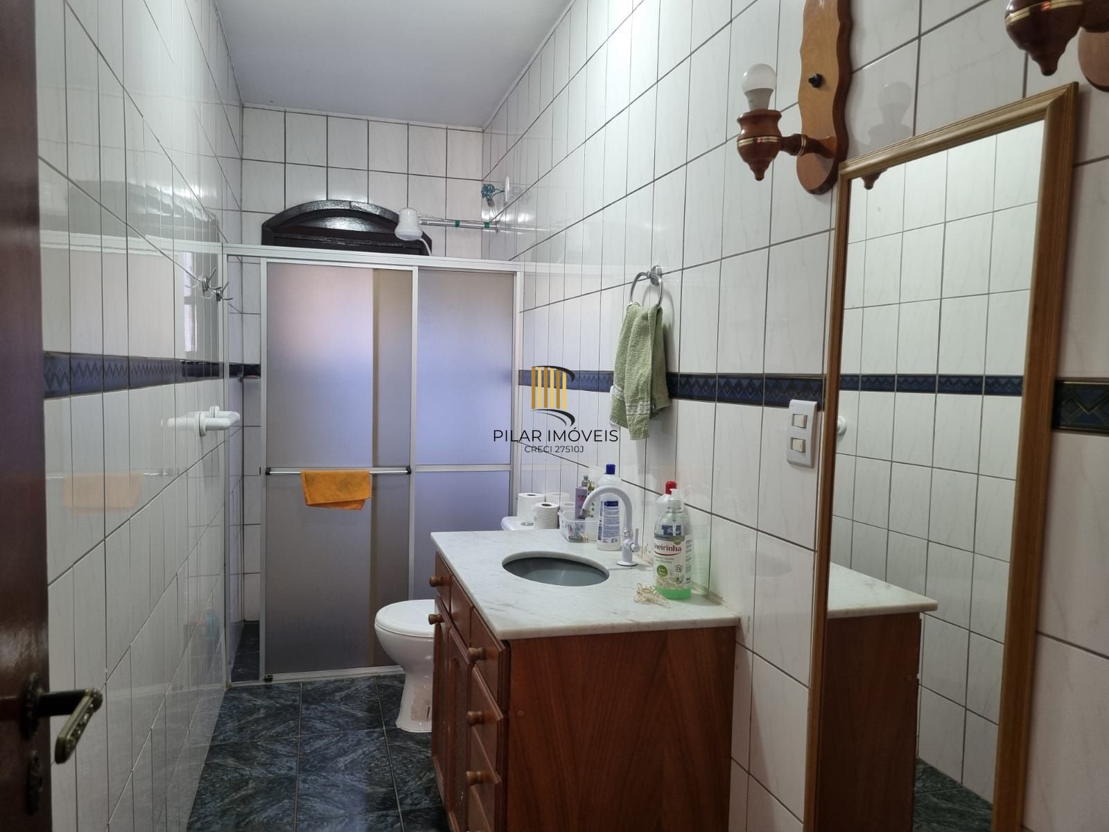 Casa 5 dormitórios no bairro Partenon