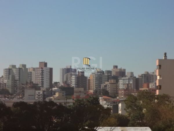 Casa para Venda - 395m², 3 dormitórios, sendo 3 suites, 2 vagas - Santana