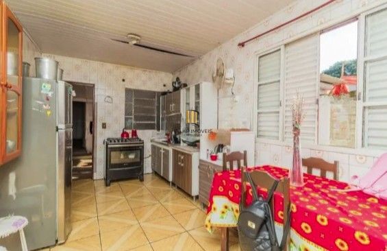 Casa para Venda - 308m², 3 dormitórios, sendo 1 suites, 2 vagas - Coronel Aparício Borges