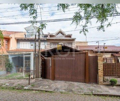Casa para Venda - 225.43m², 3 dormitórios, sendo 1 suites, 2 vagas - Guarujá