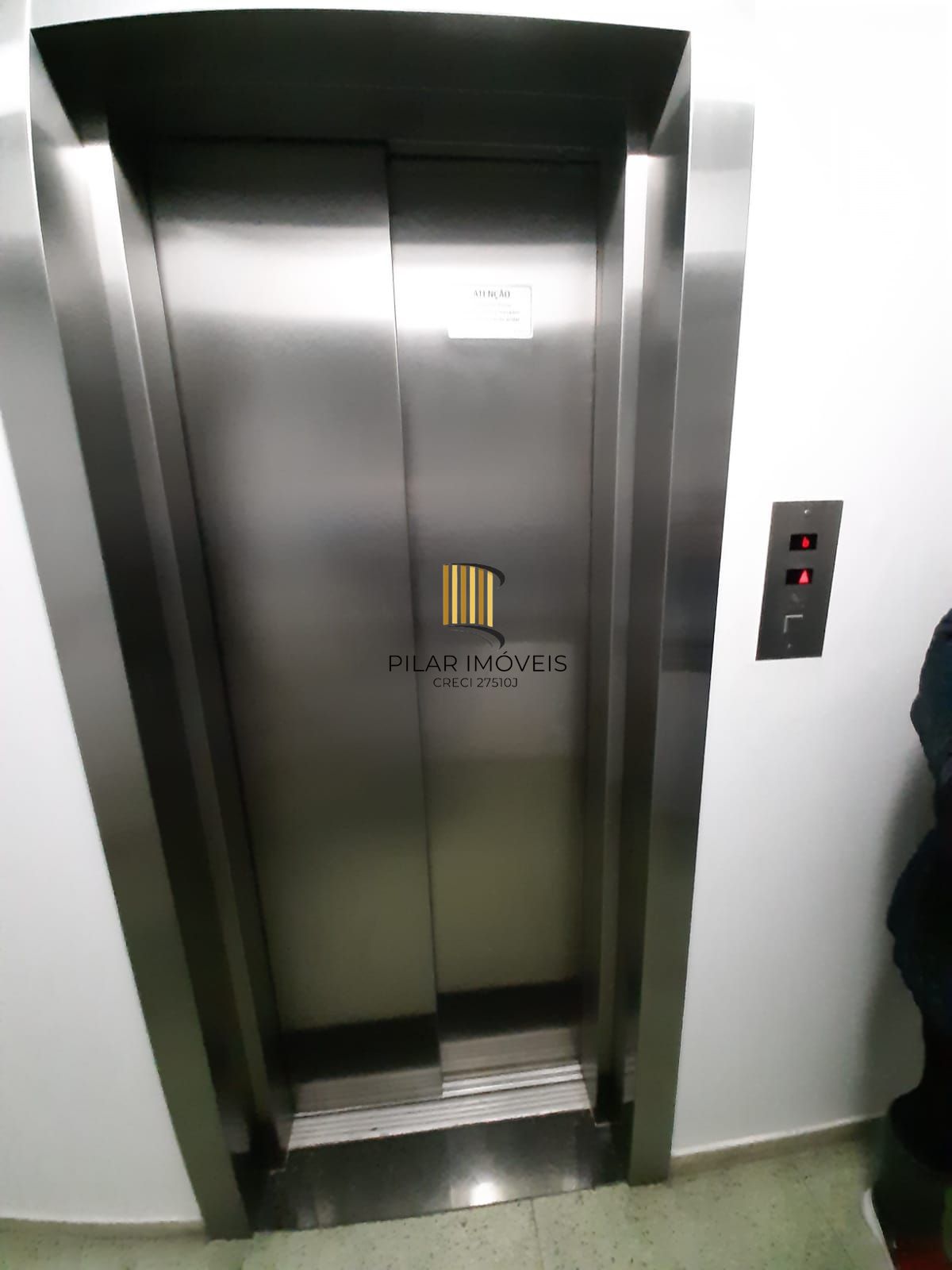 Apartamento de 2 Dormitórios para Vender no Centro Histórico