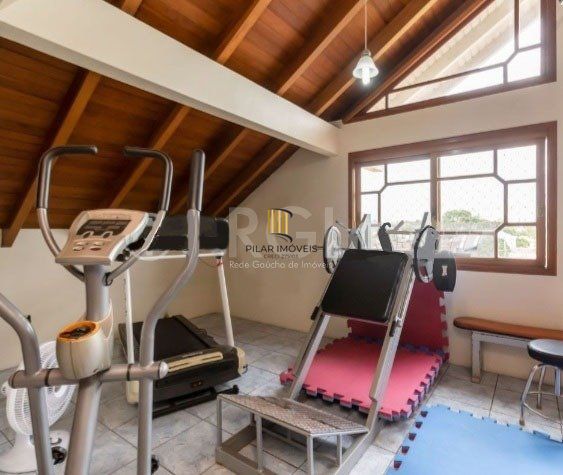 Casa para Venda - 250m², 5 dormitórios, sendo 1 suites, 4 vagas - Sarandi