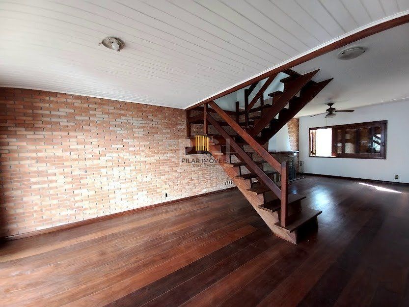 Casa para Venda - 224m², 3 dormitórios, sendo 1 suites, 3 vagas - Santana