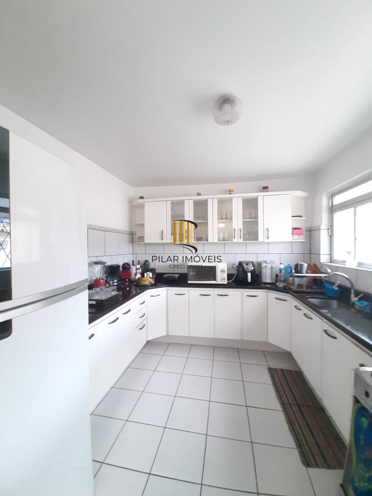 Casa 4 dormitórios no bairro Nonoai