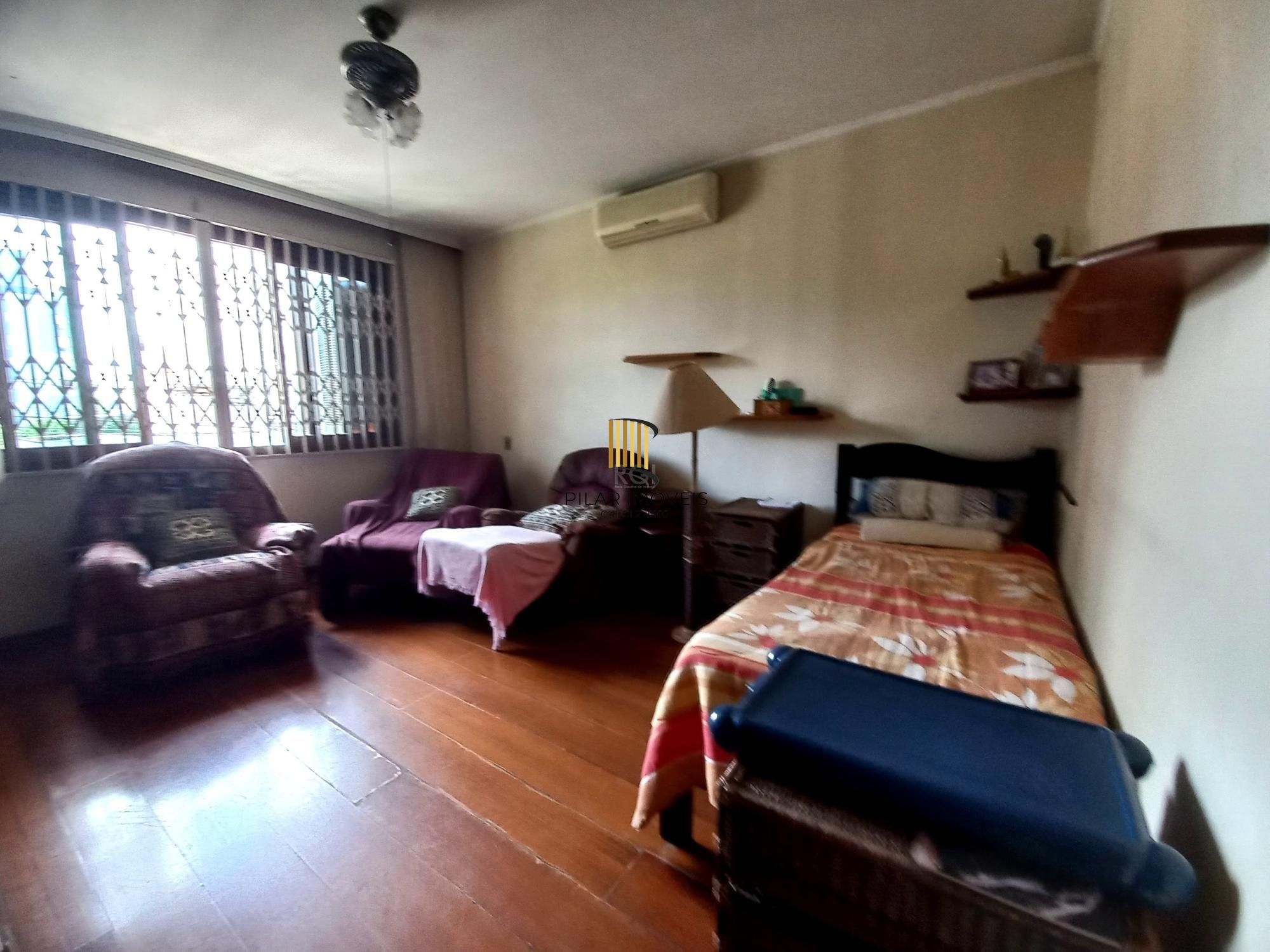 Casa para Venda - 300m², 4 dormitórios, sendo 1 suites, 2 vagas - Santana