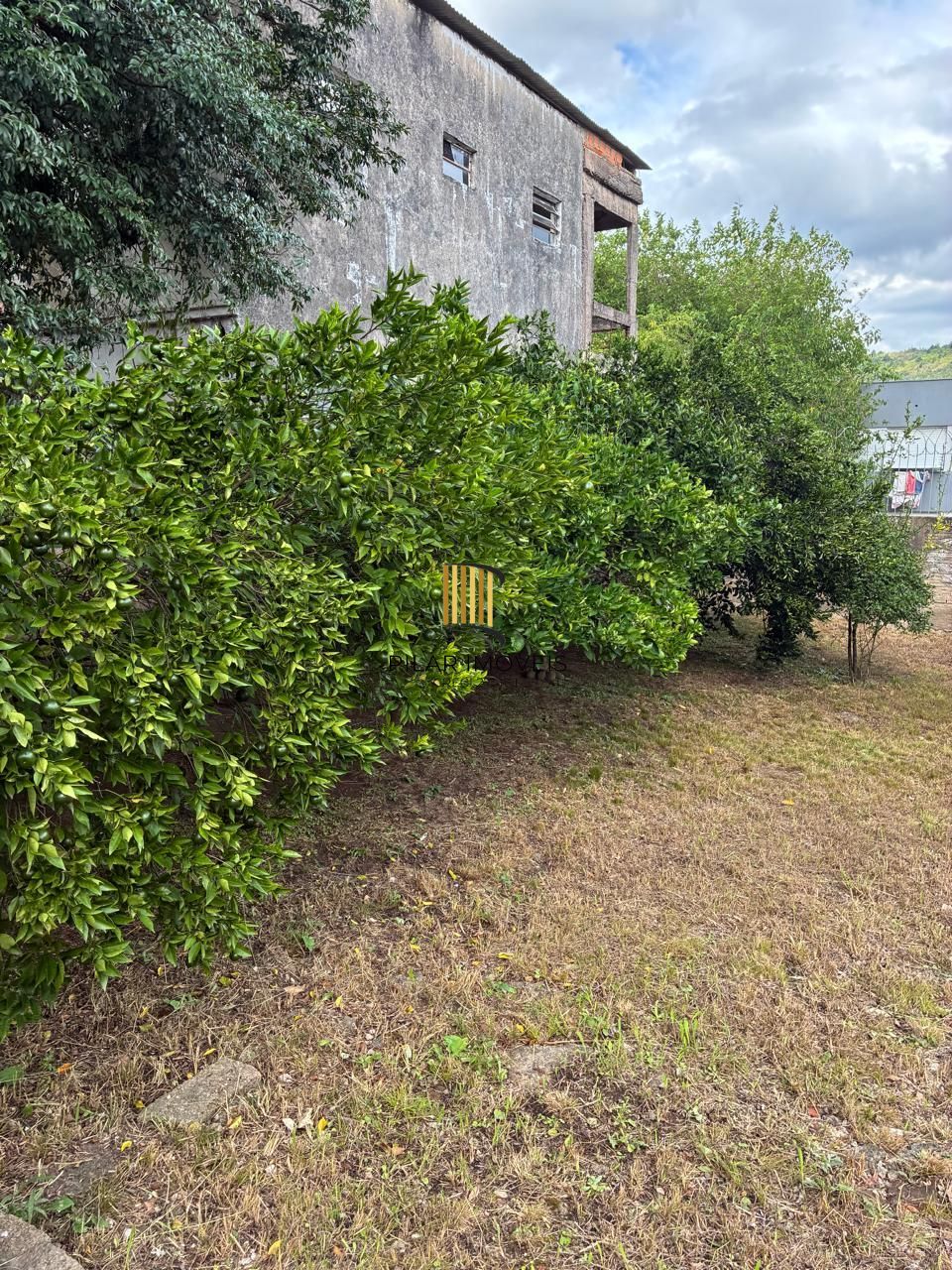 Casa 4 dormitórios no bairro Nonoai