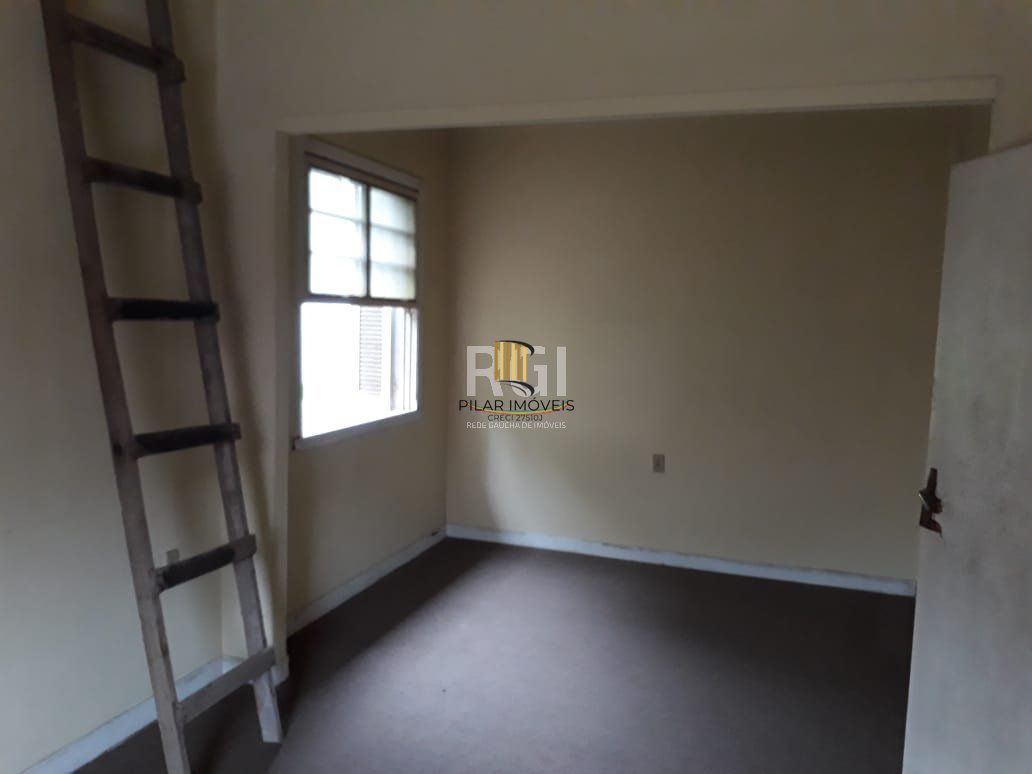 Casa para Venda - 415.8m², 5 dormitórios, 3 vagas - Menino Deus