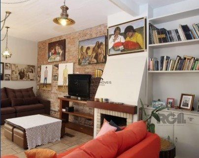 Casa para Venda - 336m², 4 dormitórios, sendo 1 suites, 2 vagas - Azenha