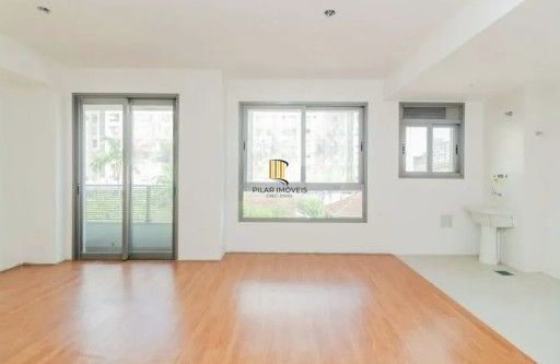 Loft 1 dormitório no bairro Tristeza