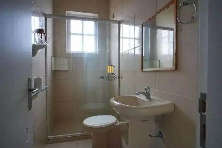 Apartamento de 01 dormitório no bairro Petrópolis.