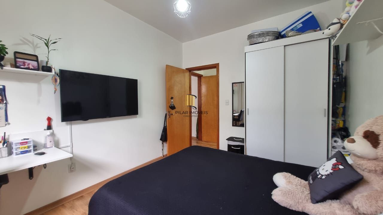 Aproveite o sol e a vista, apartamento para venda de frente com sacada, 2 dormitórios com 1 vaga no bairro Santana em Porto Alegre/RS.