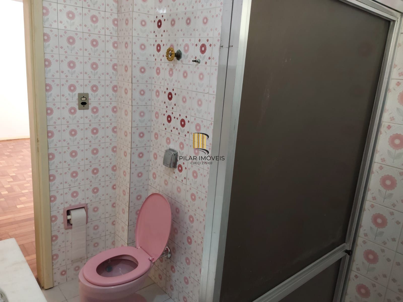 Apartamento de frente com 2 dormitórios para venda no bairro Jardim Botânico em Porto Alegre/RS.