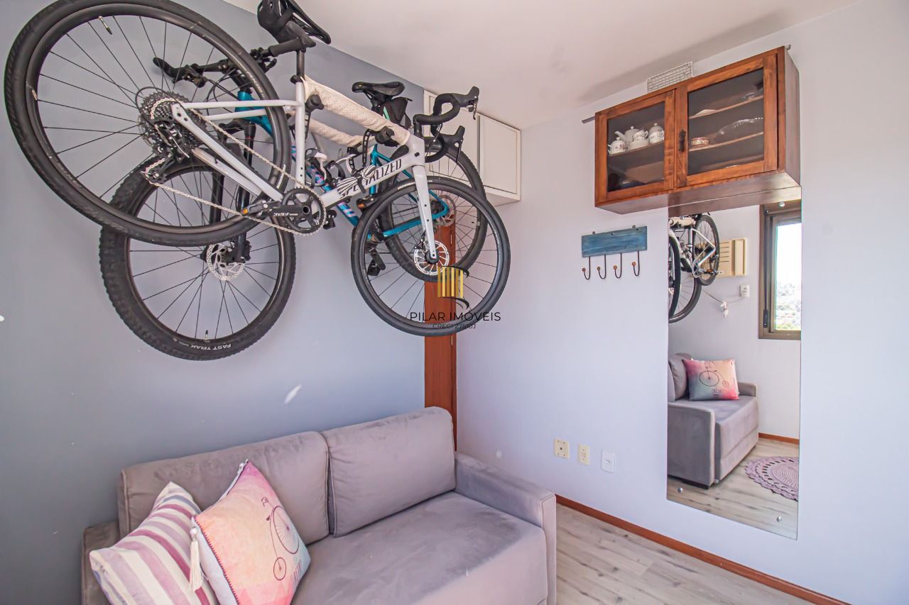 Lindo apartamento de 71m² de 2 dormitórios no bairro Partenon.