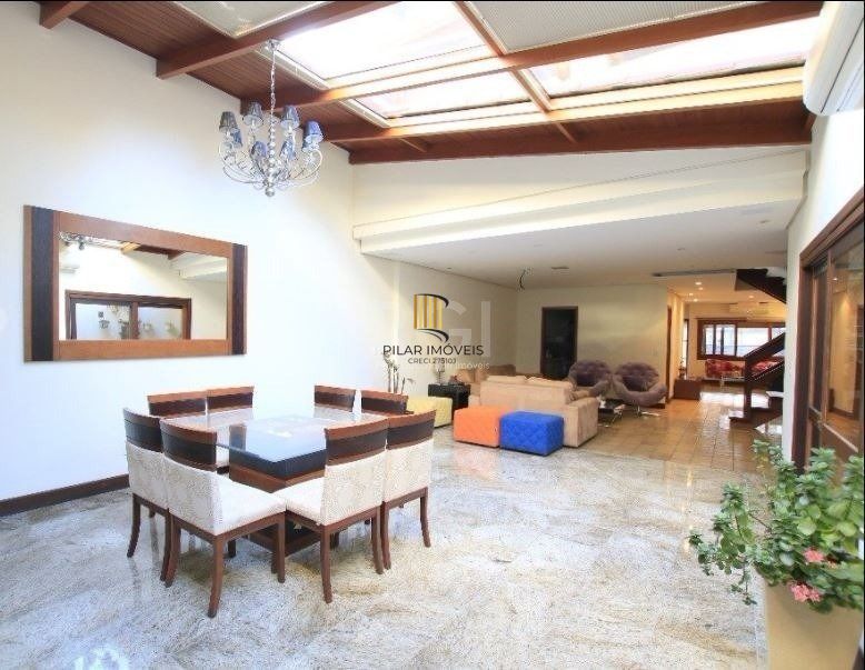 Casa para Venda - 395m², 3 dormitórios, sendo 3 suites, 2 vagas - Santana