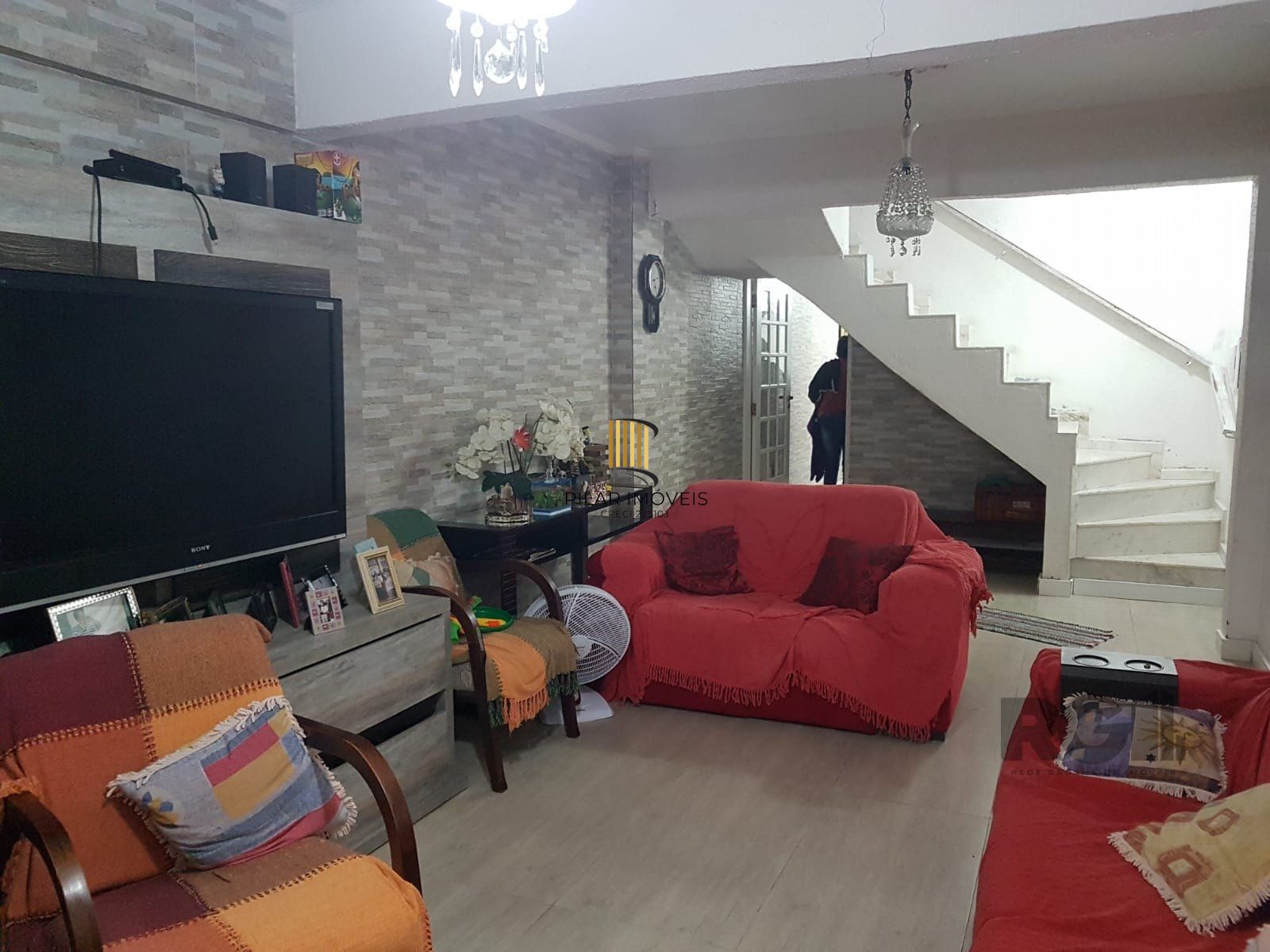 CASA 4 DORMITORIOS SANTANA