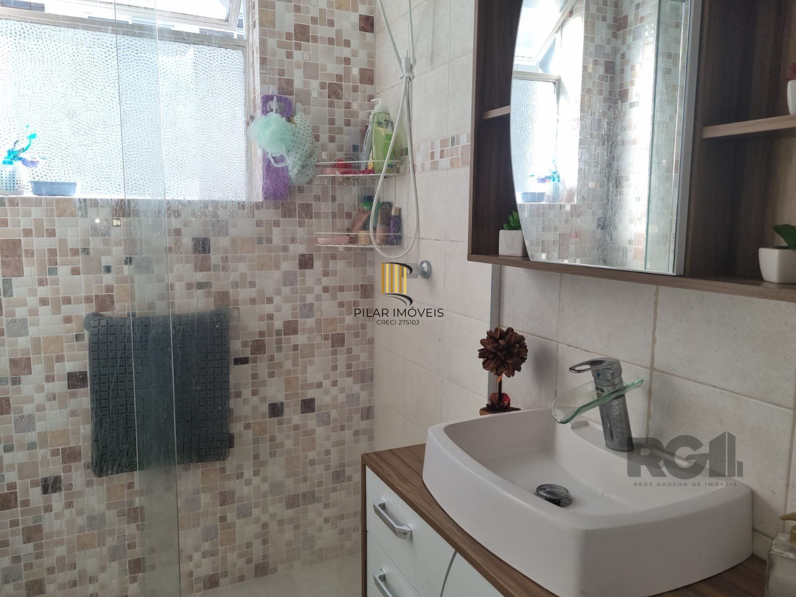 Apartamento 61m², 2 dormitórios, 1 vaga no bairro Jardim Botânico