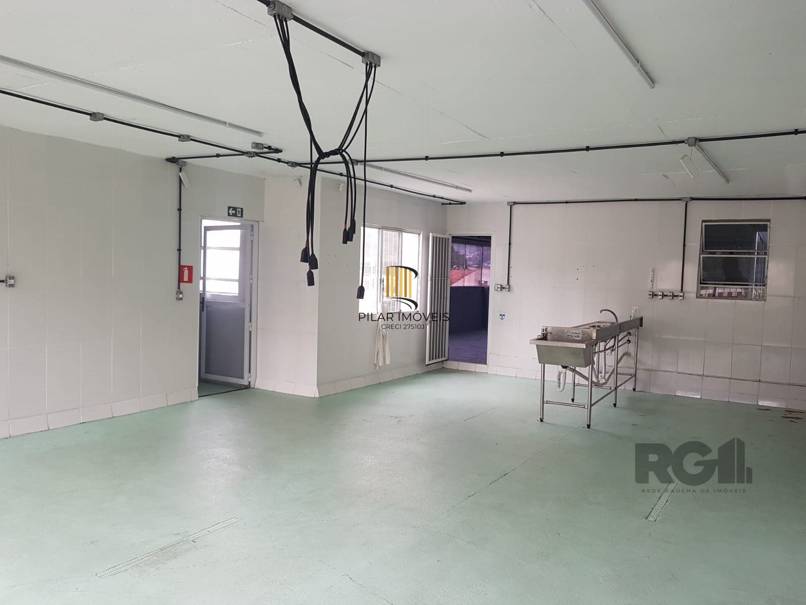 Casa Comercial no bairro Medianeira