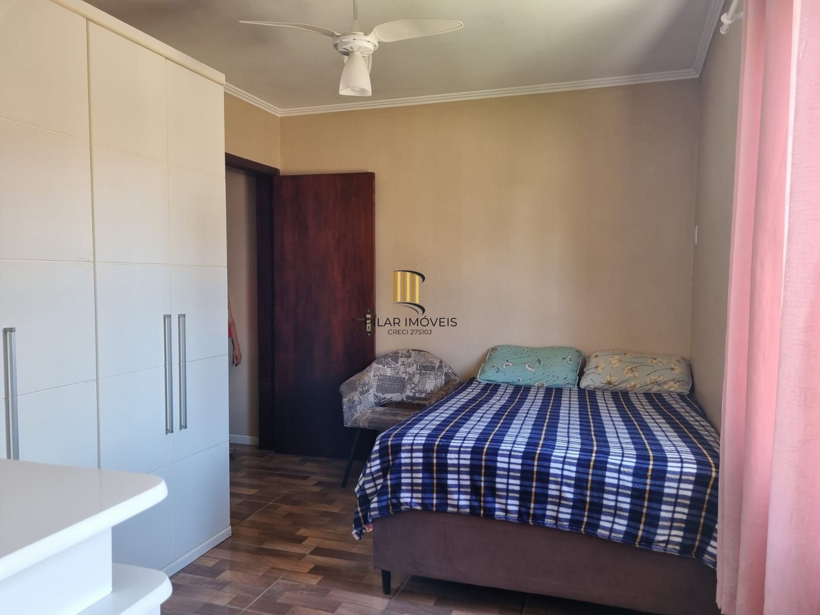 Casa 5 dormitórios no bairro Partenon