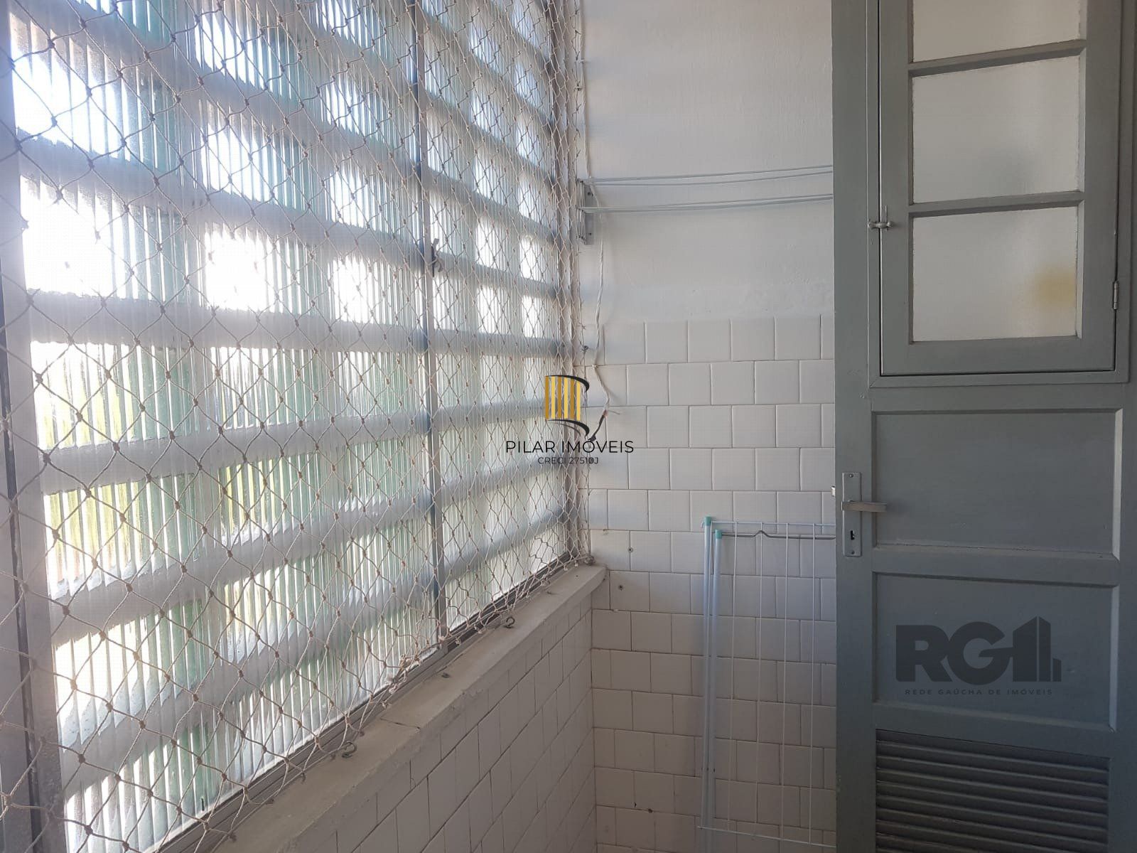 Apartamento 2 dormitórios no bairro Azenha