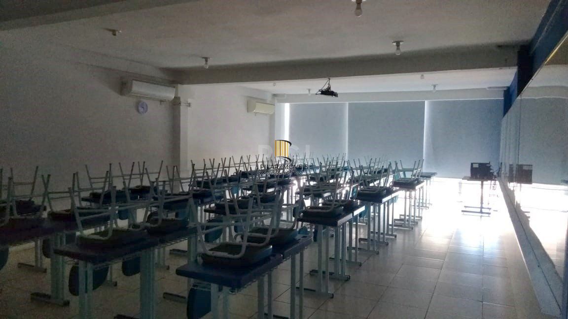 Predio para Venda - 1200m², 0 dormitórios, Independência
