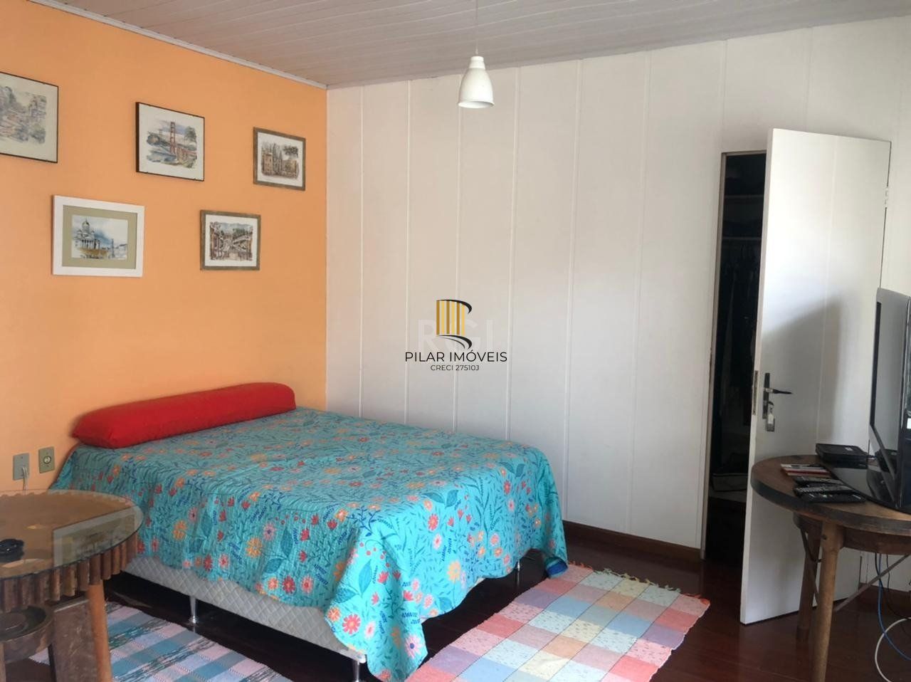 Casa para Venda - 336m², 4 dormitórios, sendo 1 suites, 2 vagas - Azenha
