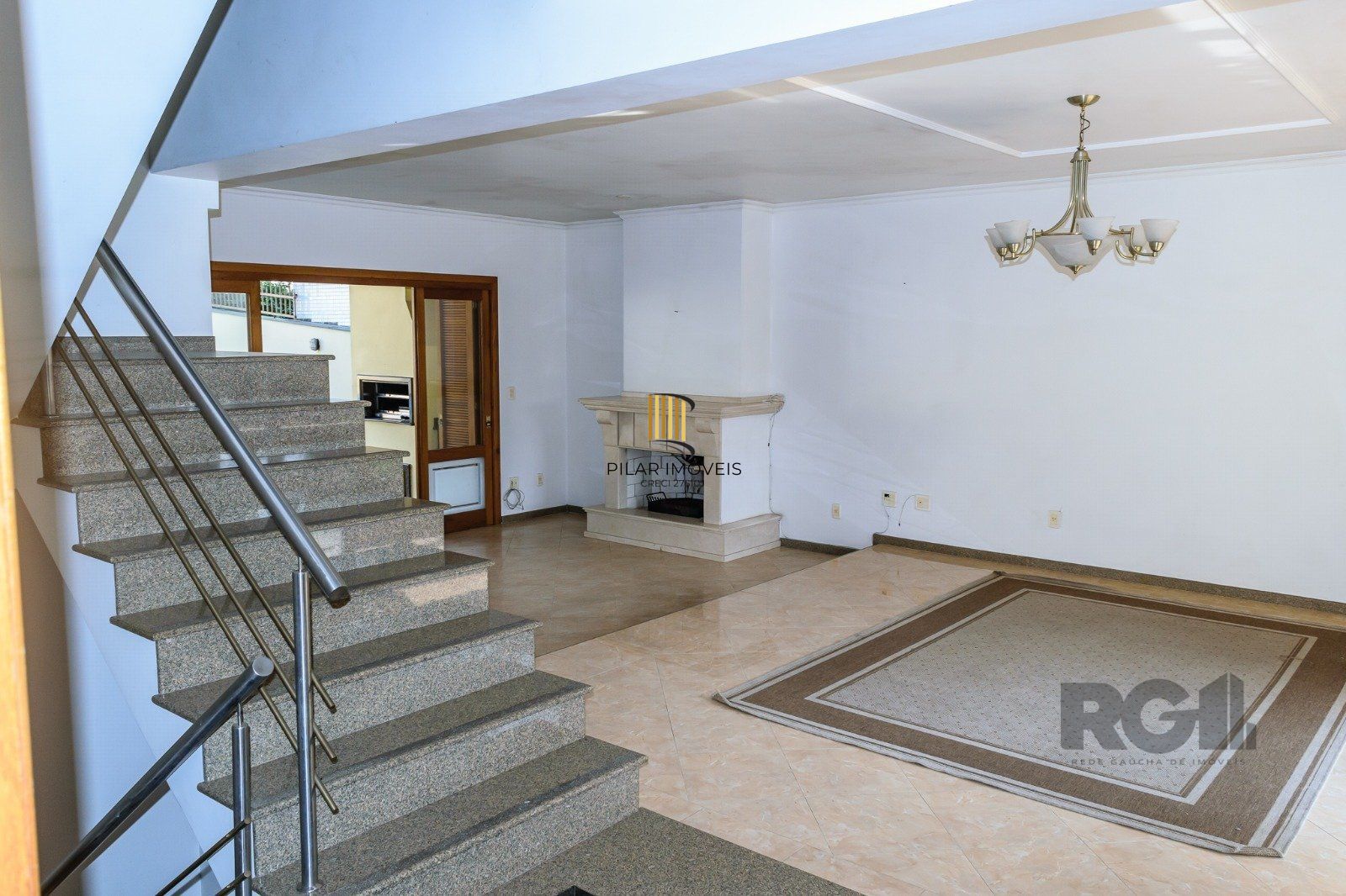 Casa 3 dormitórios no bairro Chácara das Pedras
