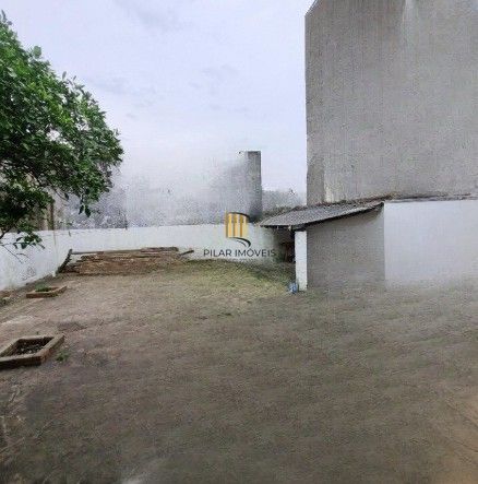 Casa 4 dormitórios no bairro Partenon