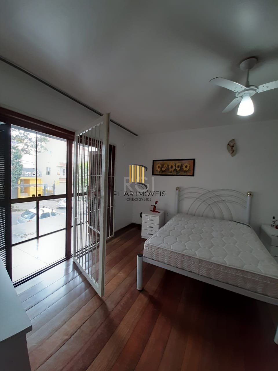 Casa para Venda - 262.02m², 3 dormitórios, sendo 1 suites, 6 vagas - Auxiliadora