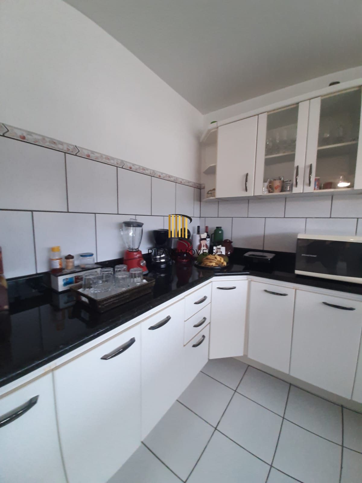 Casa 4 dormitórios no bairro Nonoai