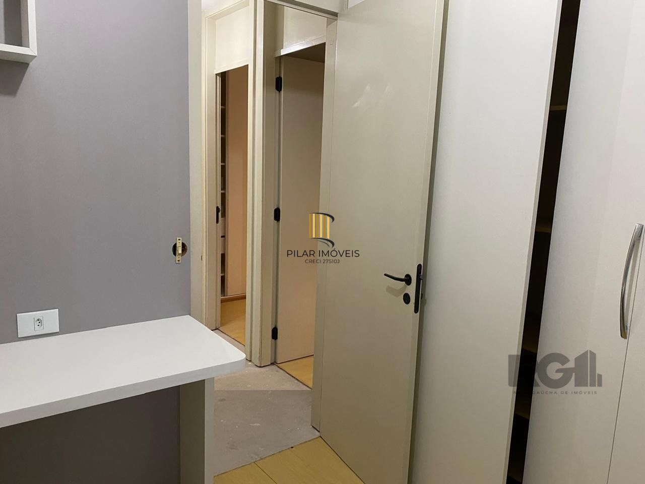 Apartamento de 3 dormitóios no bairro Teresopolis