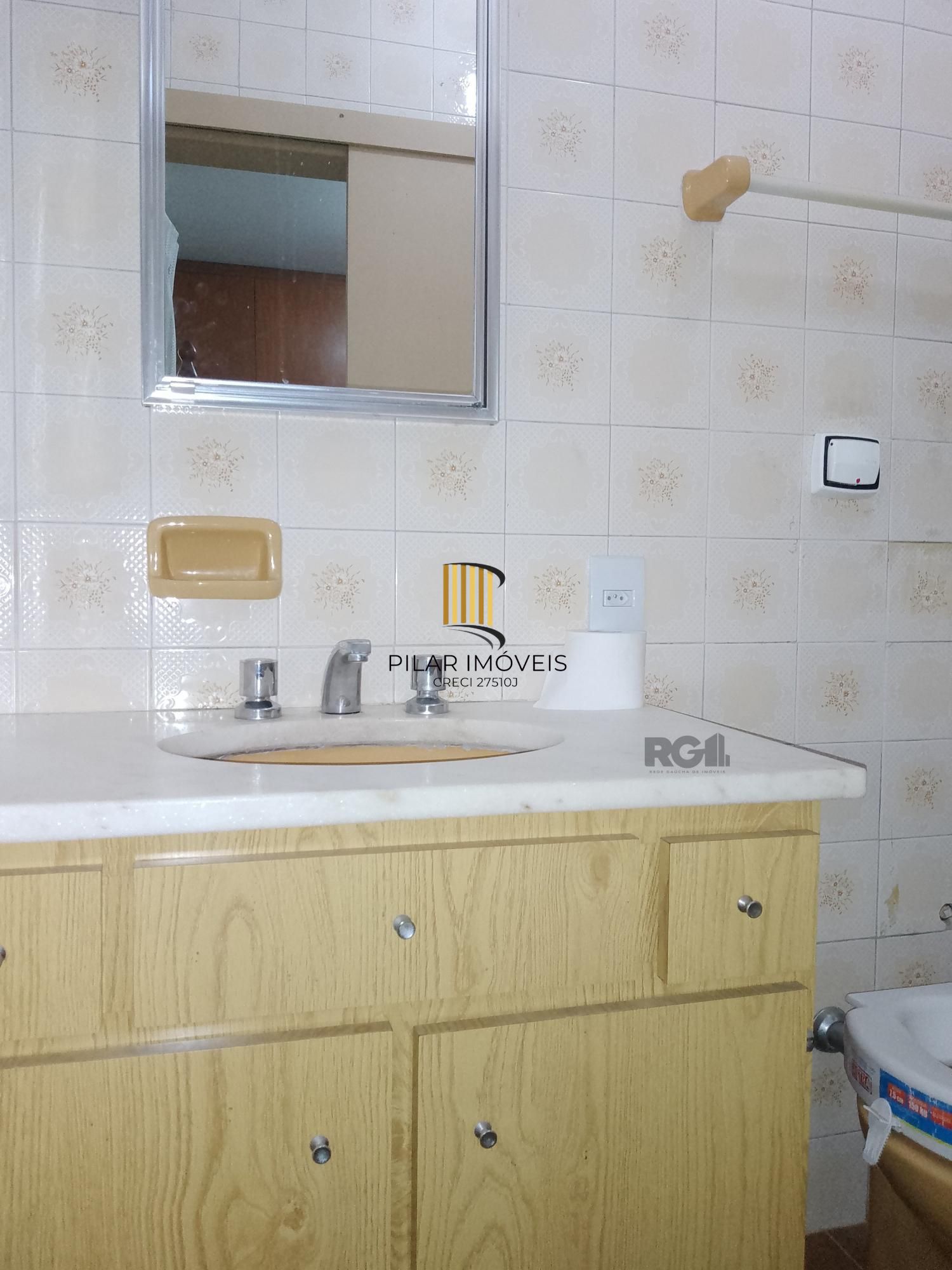 Casa 4 dormitórios, terreno com 1639m² à venda no Morro Santana