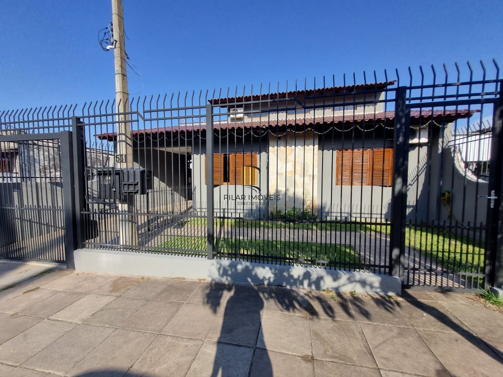 Casa para Venda - 177m², 4 dormitórios, sendo 1 suites, 2 vagas - Partenon