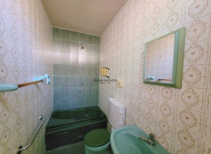 Casa 3 dormitórios no bairro Petrópolis