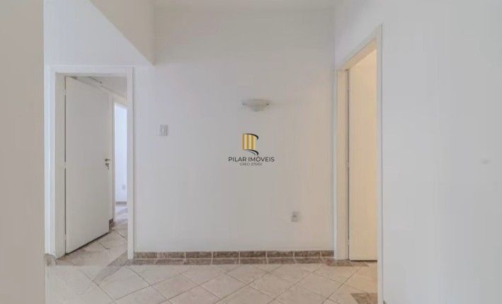 Apartamento térreo com 3 dormitórios no bairro Azenha!