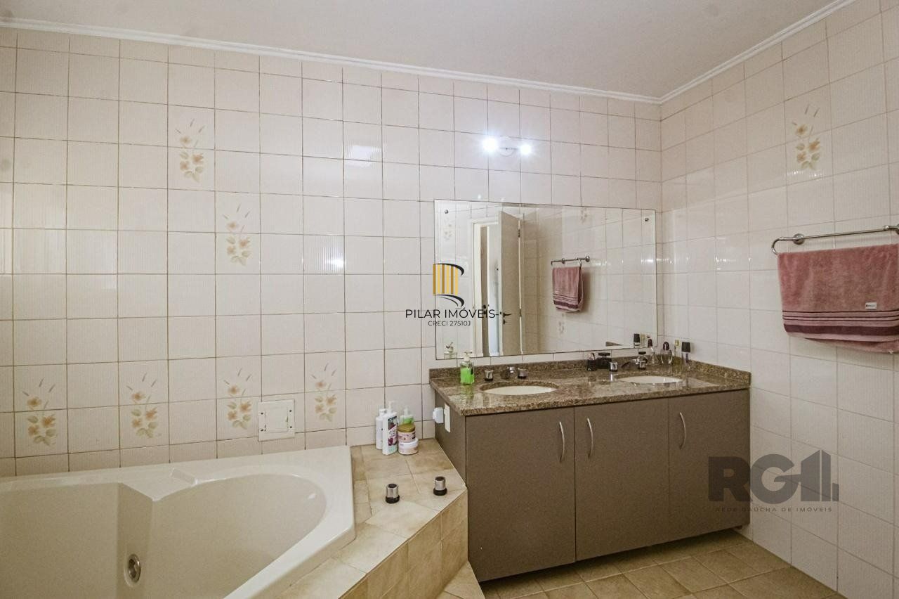 Casa 3 dormitórios no bairro Santo Antônio