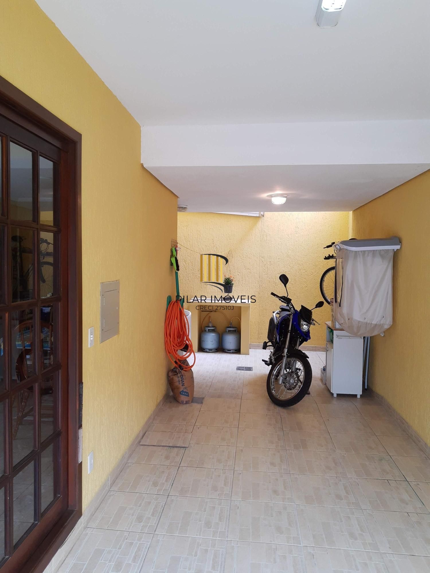 Casa 3 dormitórios no bairro Espírito Santo