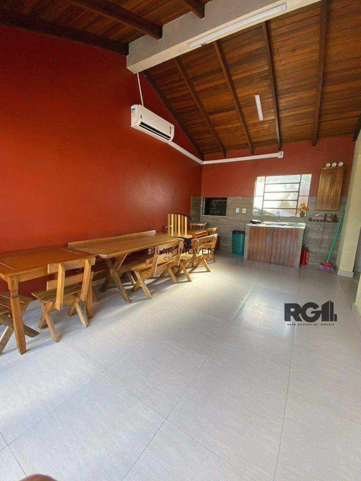 Casa de Condomínio 2 dormitórios no bairro Hípica