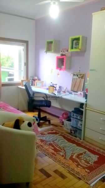 Sobrado para Venda - 240m², 3 dormitórios, sendo 1 suites, 1 vaga - Partenon