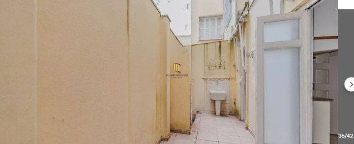 Apartamento térreo com 3 dormitórios no bairro Azenha!
