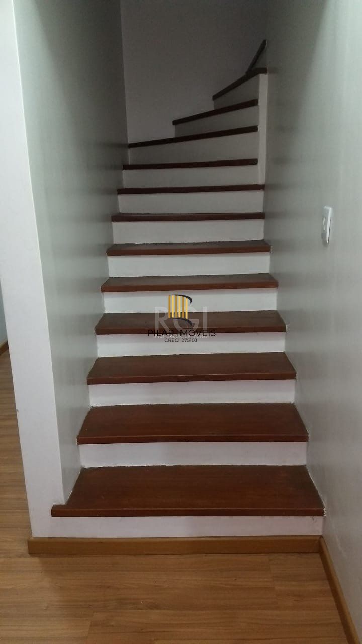 Casa para Venda - 177m², 4 dormitórios, sendo 1 suites, 2 vagas - Partenon
