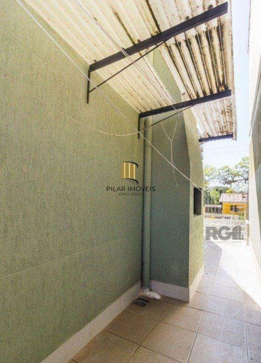 Casa de Condomínio 3 dormitórios no bairro Morro Santana