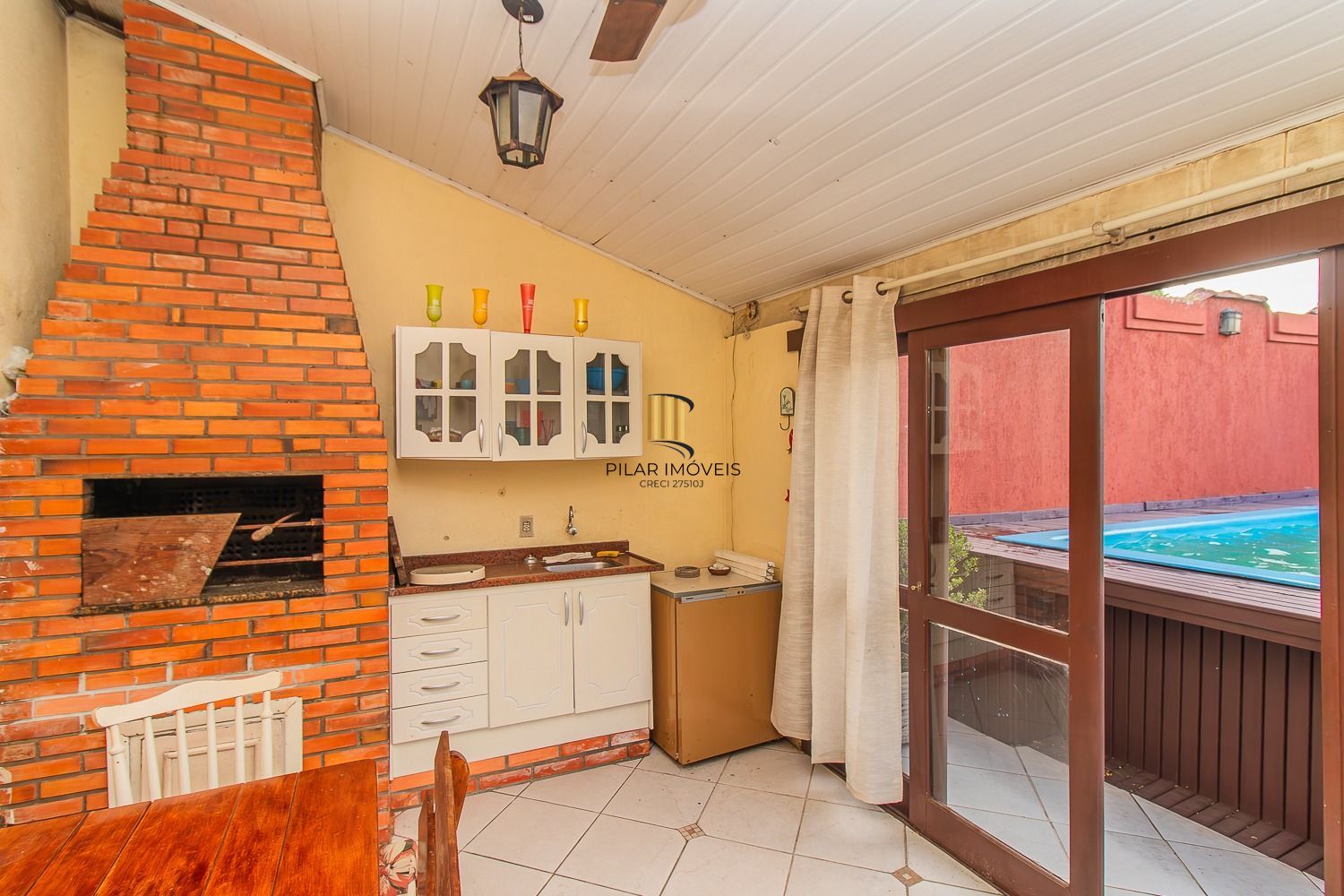 Casa 4 dormitórios no bairro Vila João Pessoa