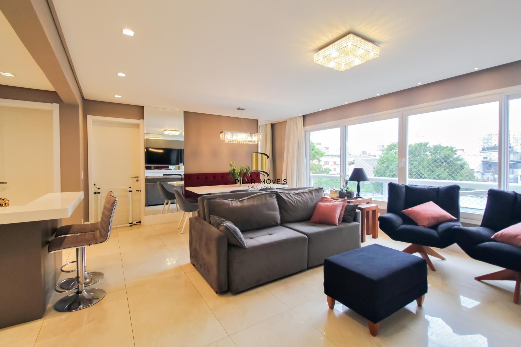 Apartamento 3 dormitórios no bairro Menino Deus